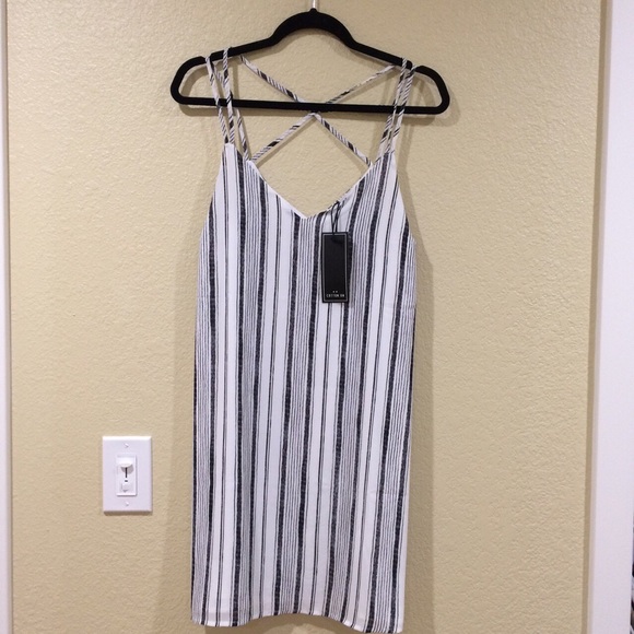 Cotton On Dresses & Skirts - Cotton on v-neck white striped dress